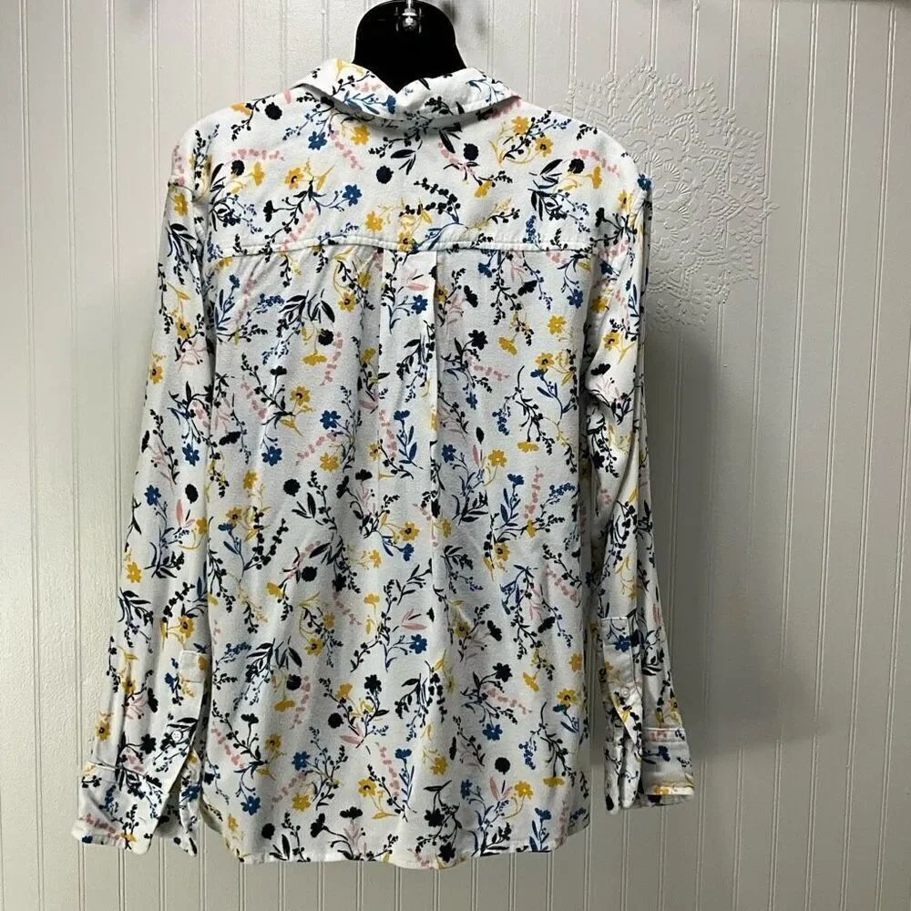 LANDS’ END Long Sleeve Floral Shirt - Picture 3 of 5